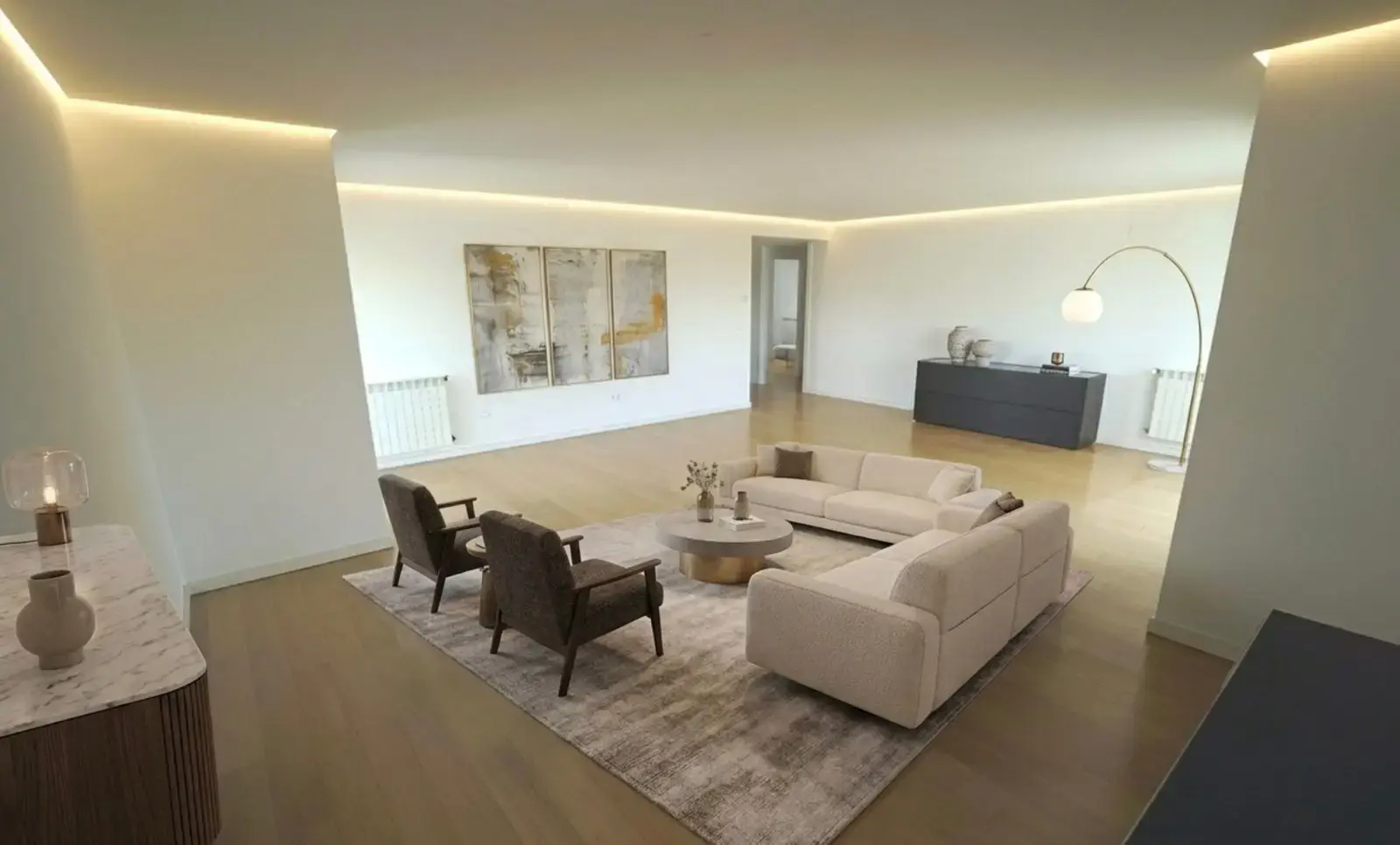 Spacious 3-Bedroom Apartment with Balconies & Storage in Miraflores, Lisbon — foto 2