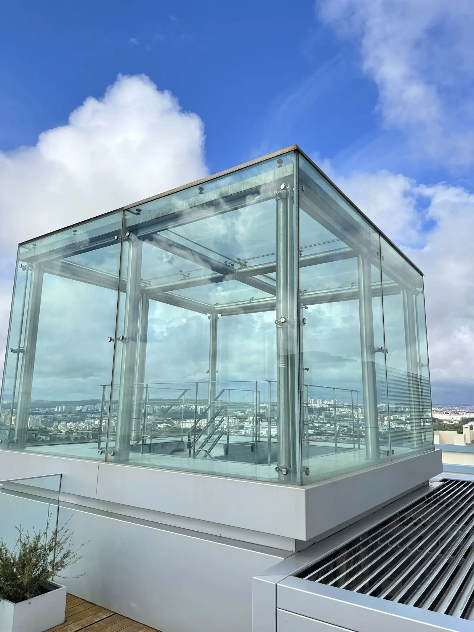 Sky Restelo – Exquisite 4-bedroom Apartment with River & City Views — foto 5