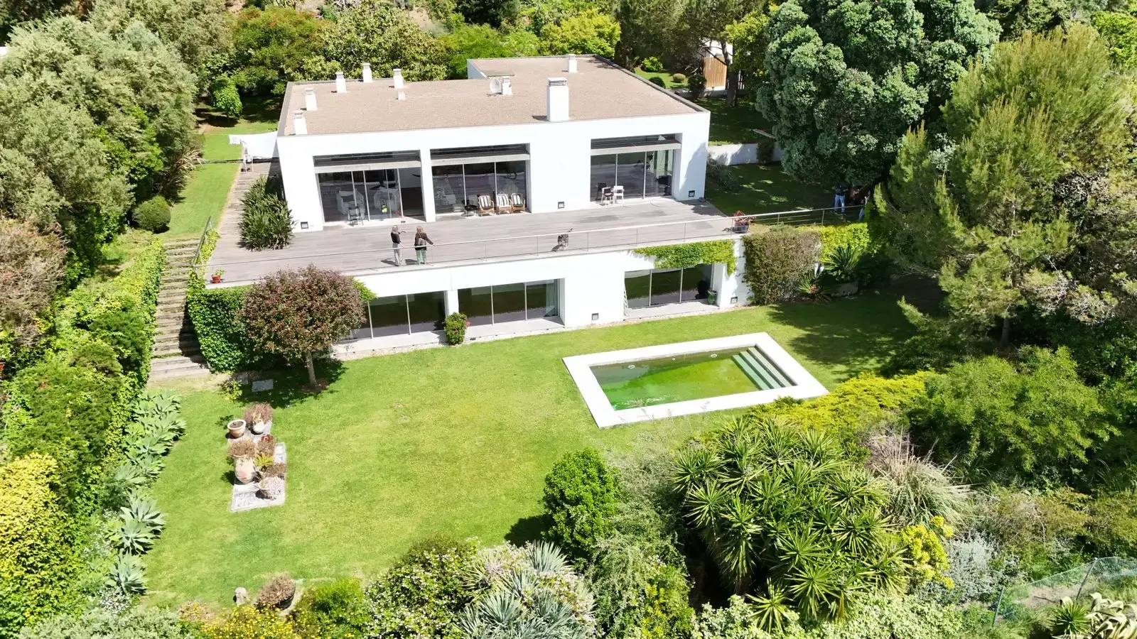 Sea-front 5-Bedroom Designer Villa in Caxias – with Pool, Gardens, and Panoramic Tejo River Views — foto 4
