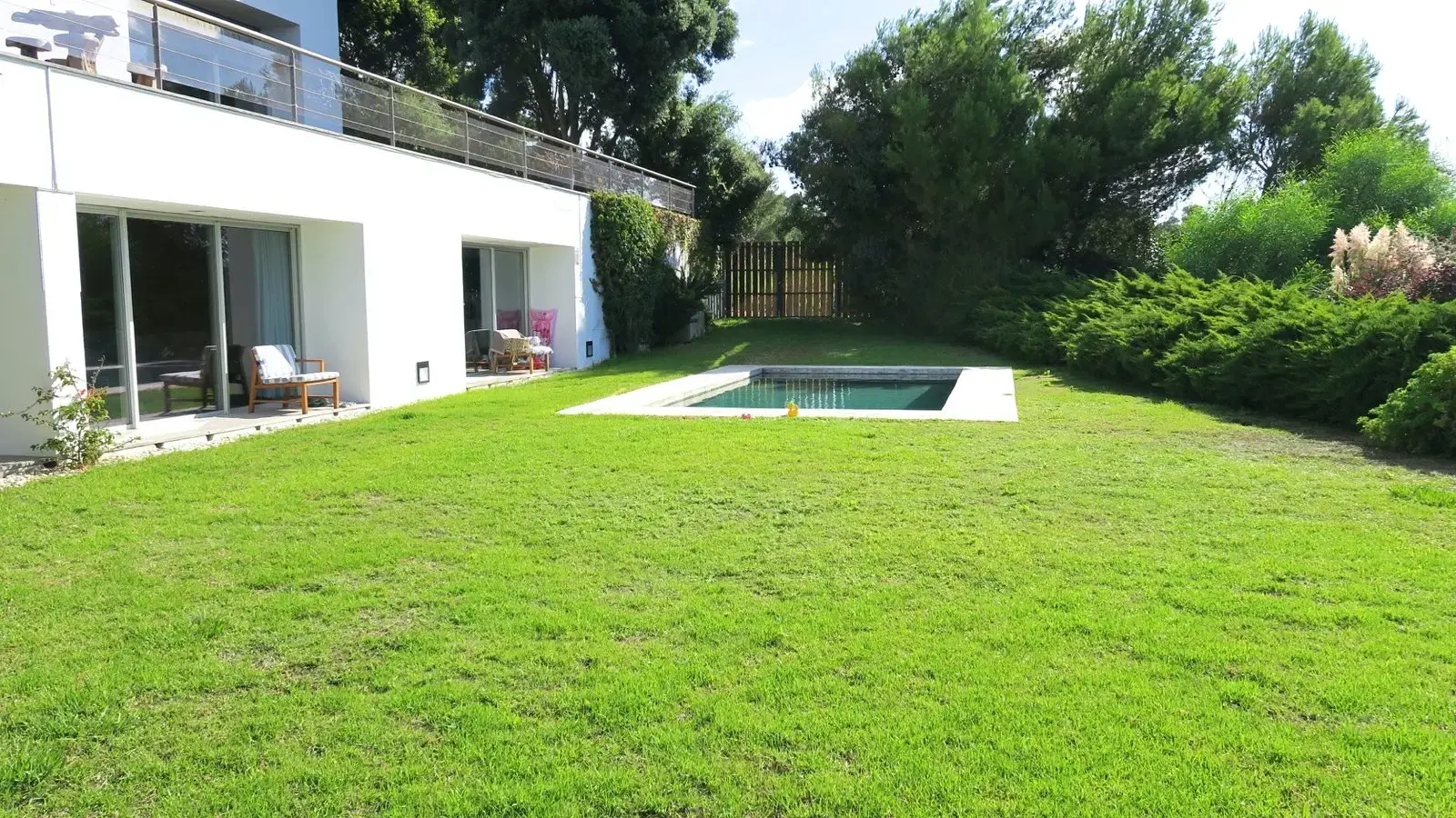Sea-front 5-Bedroom Designer Villa in Caxias – with Pool, Gardens, and Panoramic Tejo River Views — foto 7