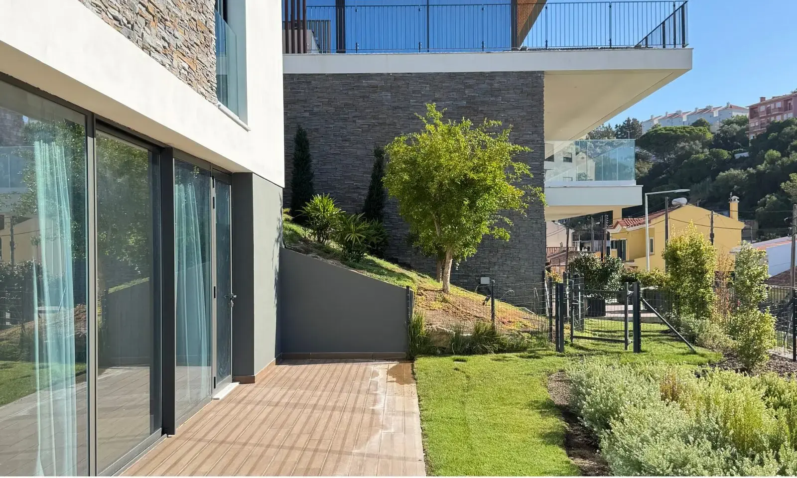 Essence Estoril – Luxury T4 Garden Residence with Private Outdoor Space & Ocean Views — foto 3