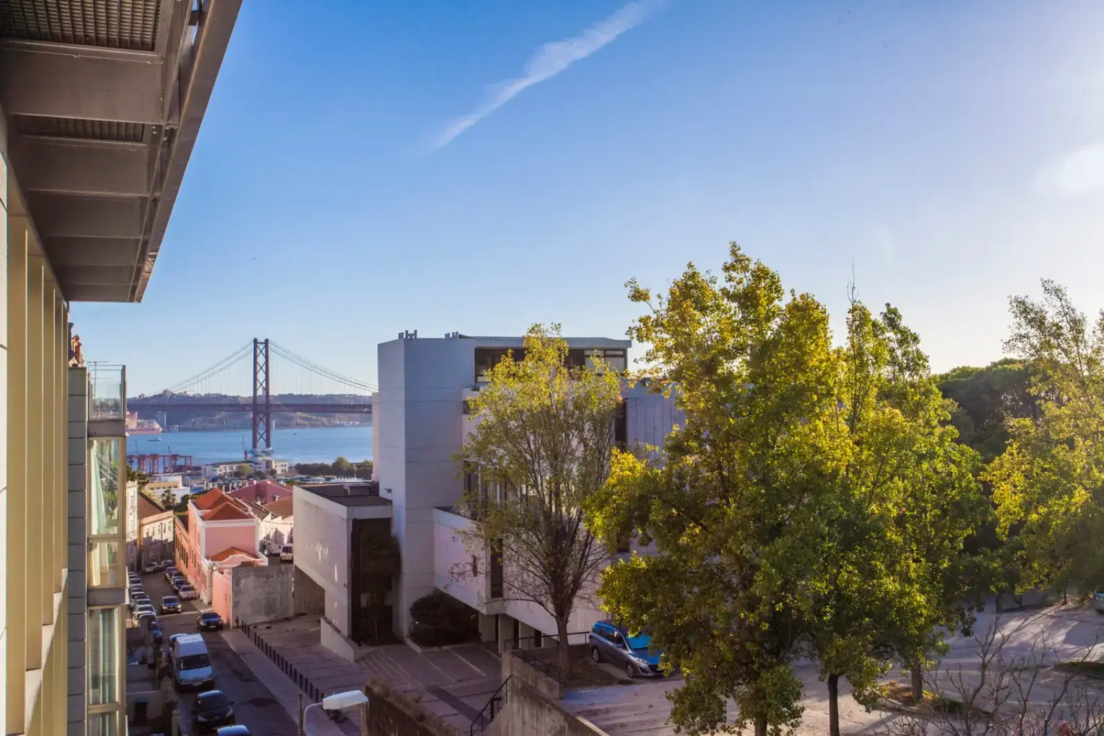 Exquisite 3-Bedroom Duplex with River Views in Estrela, Lisbon — foto 3