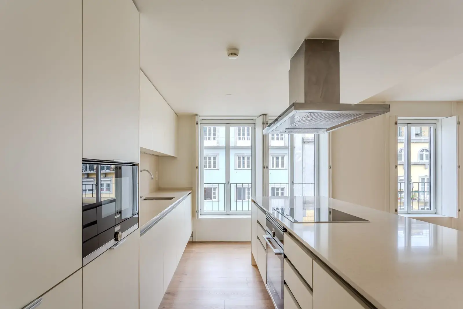 Elegant 1-Bedroom Apartment with Garage near Avenida da Liberdade — foto 2