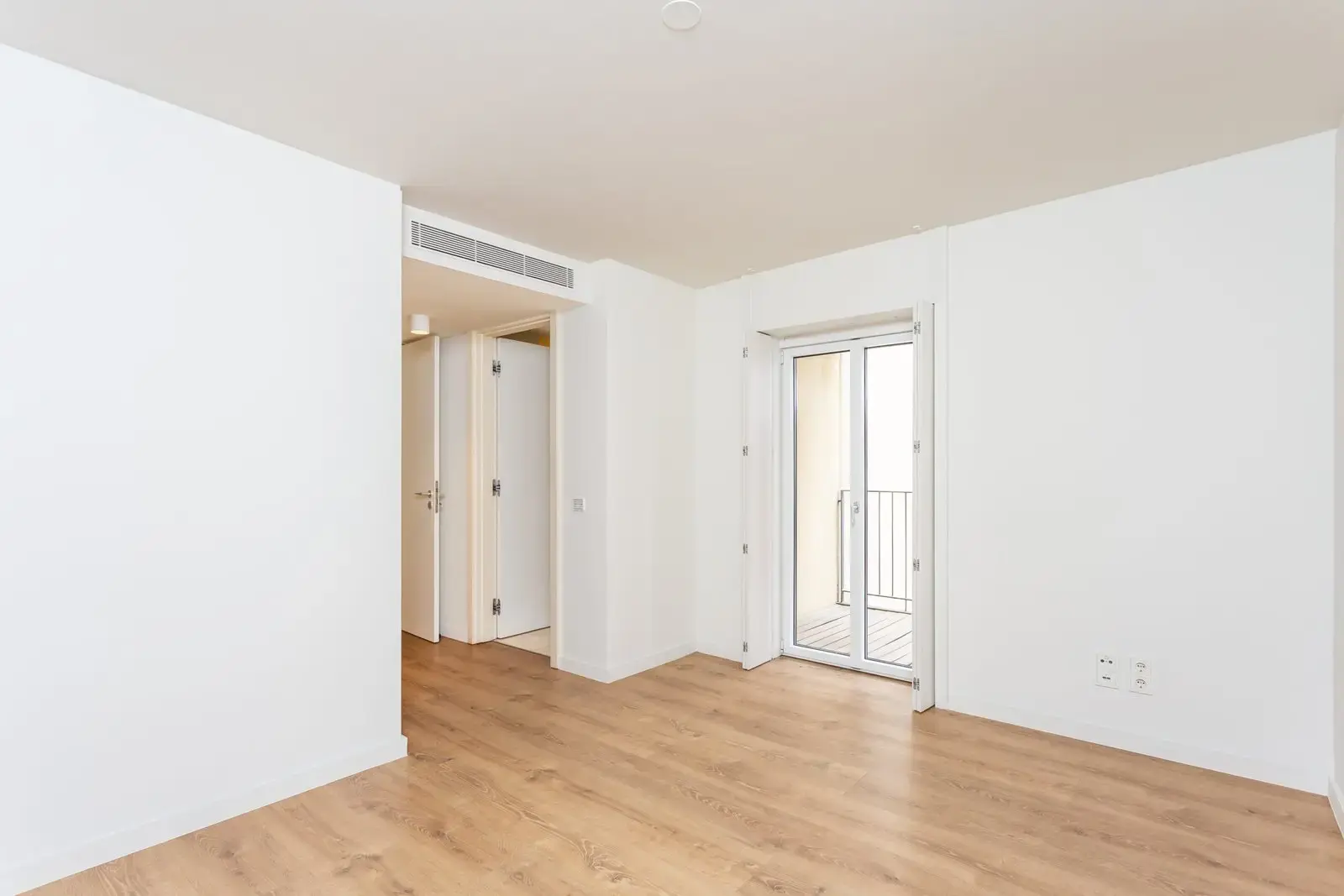 Elegant 1-Bedroom Apartment with Garage near Avenida da Liberdade — foto 7